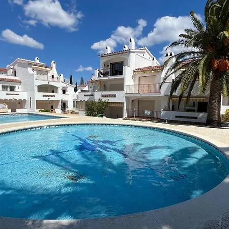 Piso Planta Baja Salida Piscina Av-03