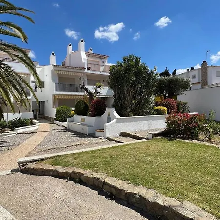 Piso Planta Baja Salida Piscina Av-03 شقة